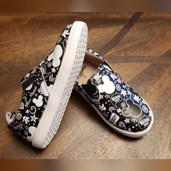 Disney Kids Shoes Mickey Mouse Black and White Size 13 - Picture 6 of 16